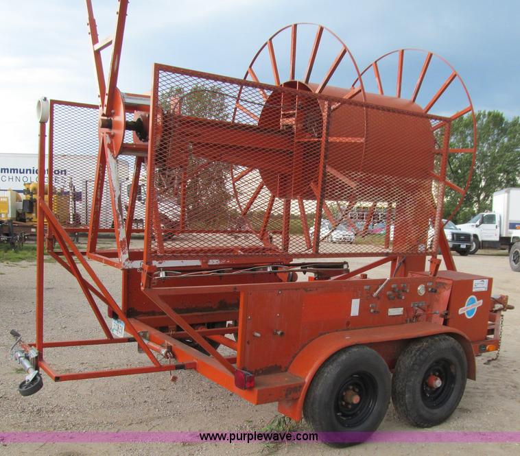 image for item J3415 1997 Stewart&Stevenson CE-93 figure eight trailer