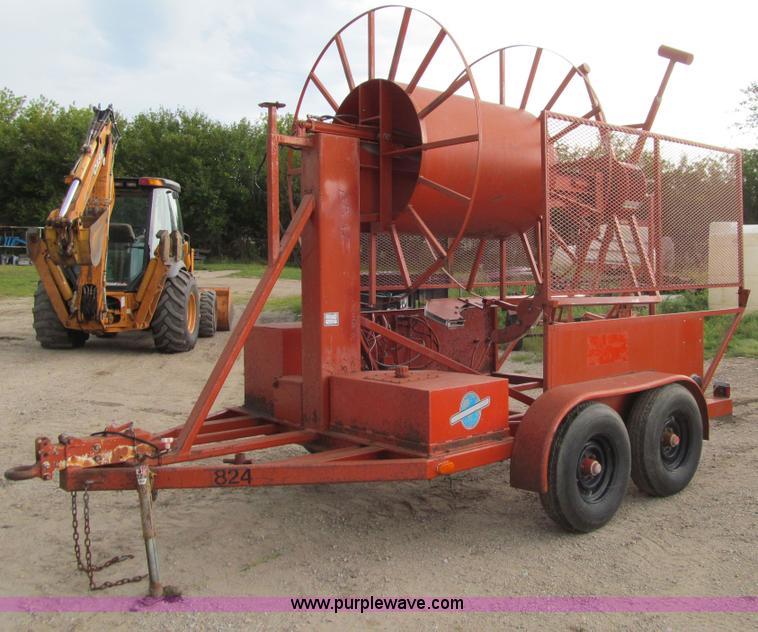 image for item J3415 1997 Stewart&Stevenson CE-93 figure eight trailer