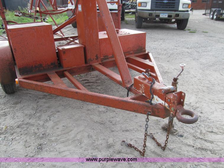 image for item J3415 1997 Stewart&Stevenson CE-93 figure eight trailer