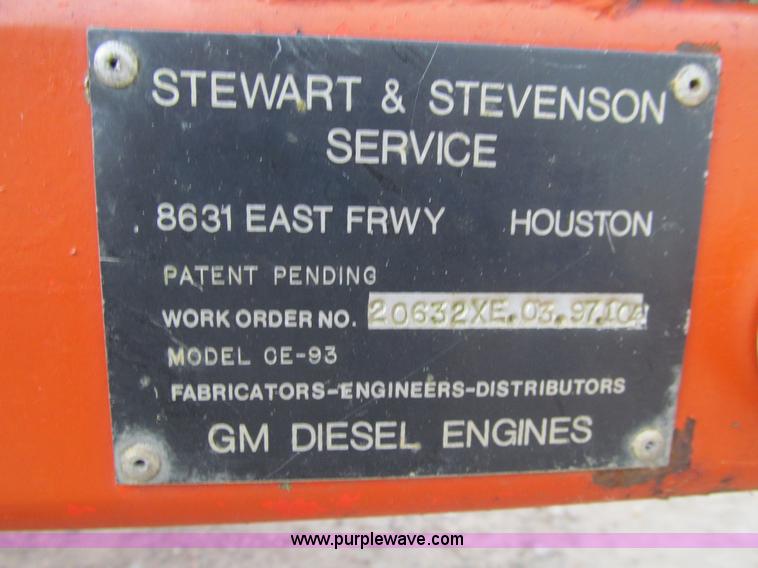 image for item J3415 1997 Stewart&Stevenson CE-93 figure eight trailer