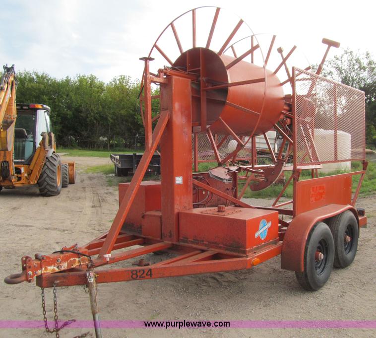 image for item J3415 1997 Stewart&Stevenson CE-93 figure eight trailer