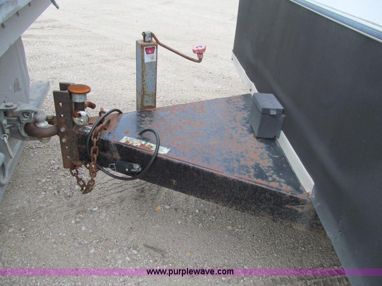 image for item J3419 1998 Kargo King enclosed trailer