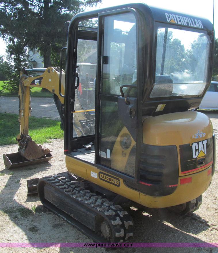image for item J3432 2005 Caterpillar 301.8 mini excavator