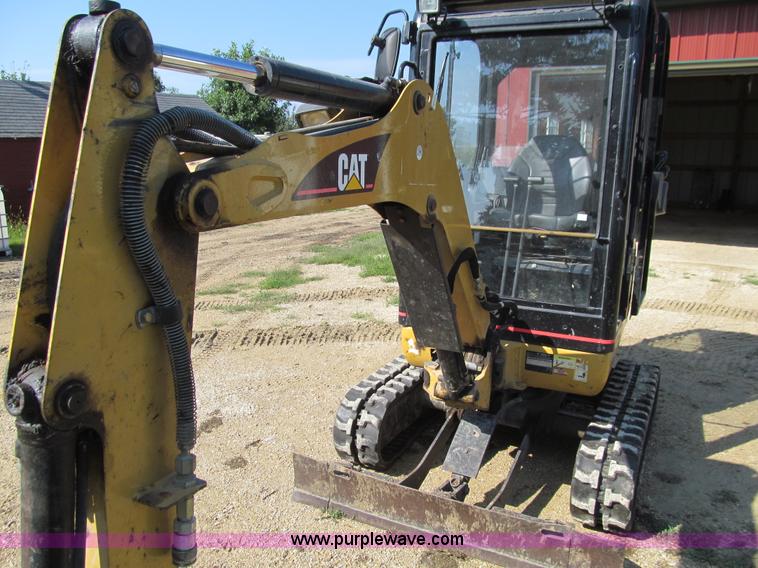 image for item J3432 2005 Caterpillar 301.8 mini excavator