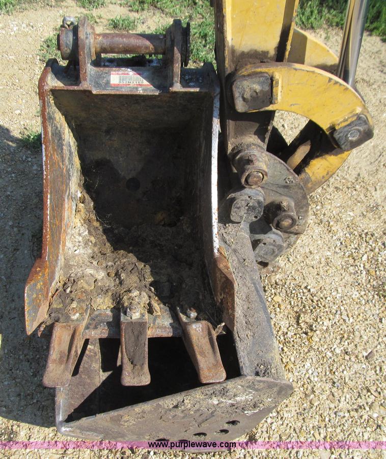 image for item J3432 2005 Caterpillar 301.8 mini excavator