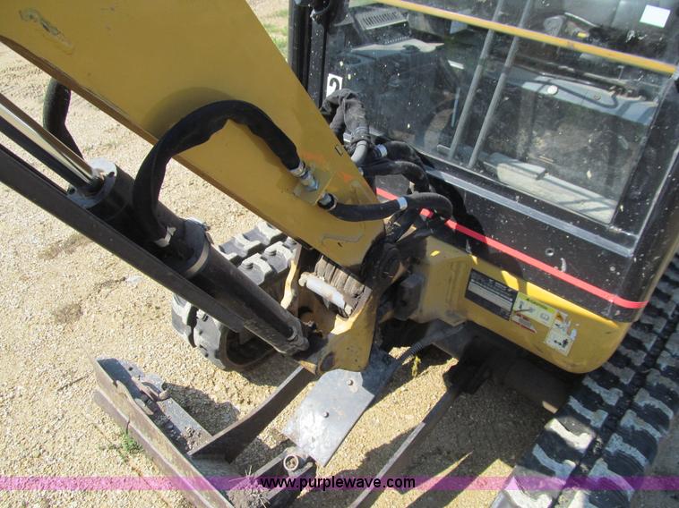 image for item J3432 2005 Caterpillar 301.8 mini excavator