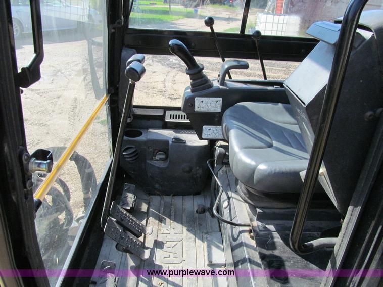 image for item J3432 2005 Caterpillar 301.8 mini excavator