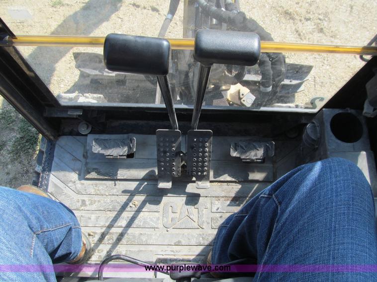 image for item J3432 2005 Caterpillar 301.8 mini excavator