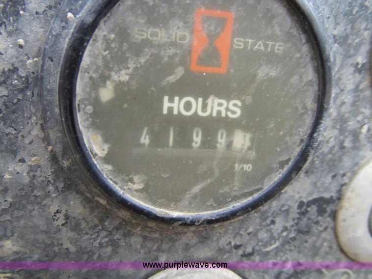 image for item J3437 2005 Vermeer D7X11 Series II Navigator directional boring machine