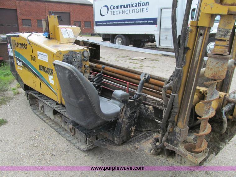 image for item J3437 2005 Vermeer D7X11 Series II Navigator directional boring machine