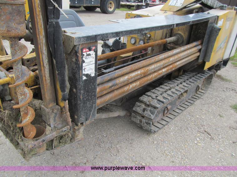 image for item J3437 2005 Vermeer D7X11 Series II Navigator directional boring machine