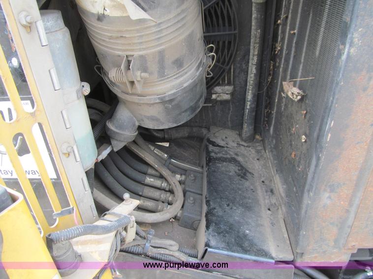 image for item J3437 2005 Vermeer D7X11 Series II Navigator directional boring machine