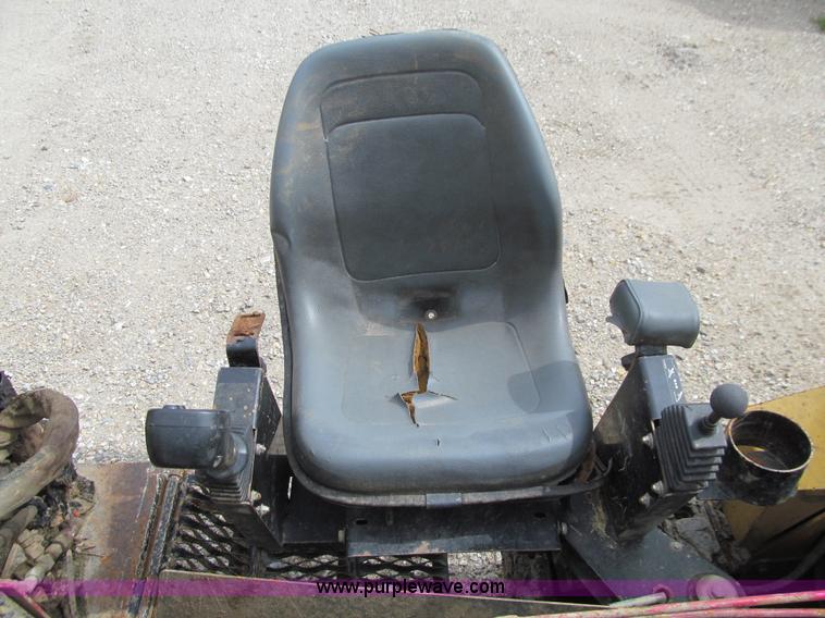 image for item J3438 2005 Vermeer D7X11 Series II Navigator directional boring machine