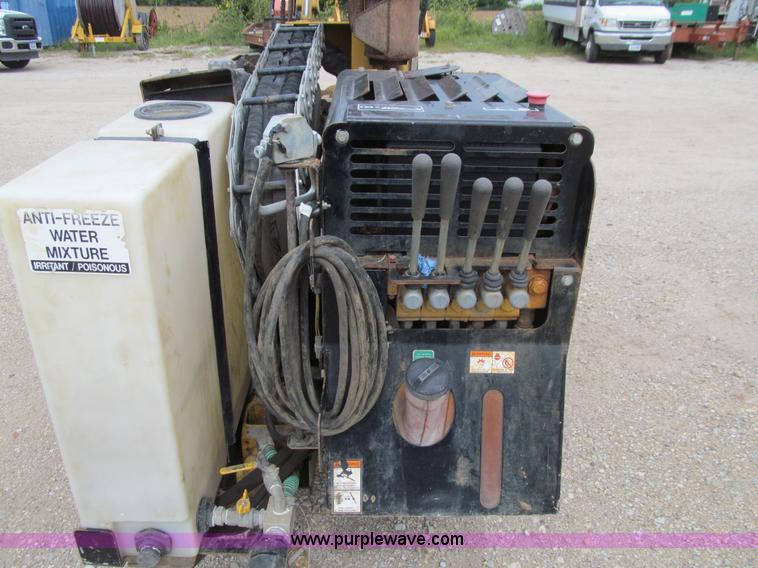 image for item J3438 2005 Vermeer D7X11 Series II Navigator directional boring machine