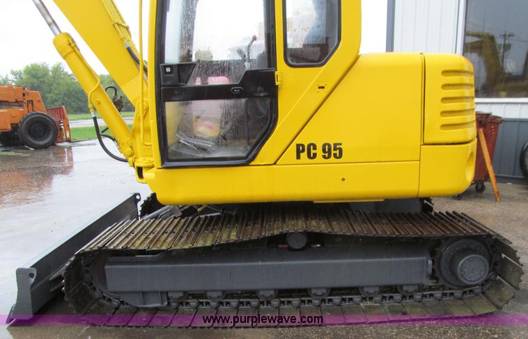 image for item J3439 Komatsu PC95 mini excavator