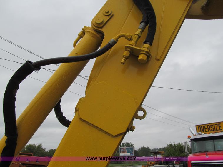 image for item J3439 Komatsu PC95 mini excavator