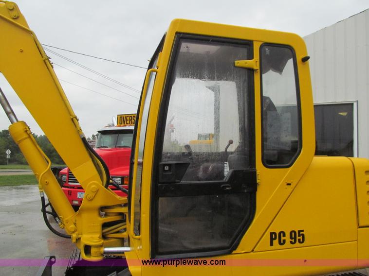 image for item J3439 Komatsu PC95 mini excavator