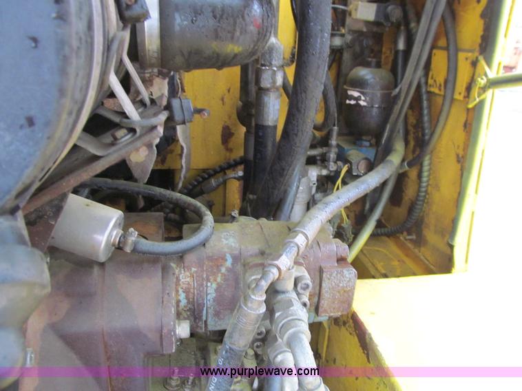 image for item J3439 Komatsu PC95 mini excavator