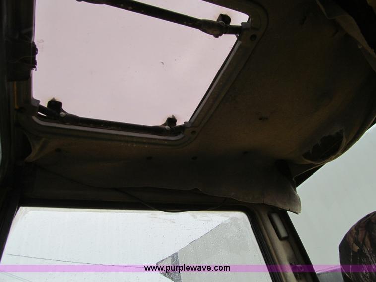 image for item J3439 Komatsu PC95 mini excavator