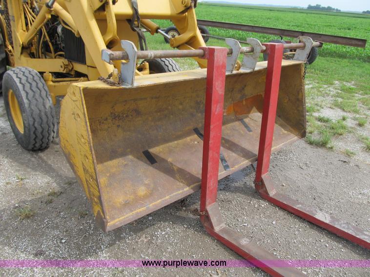 image for item Z9178 John Deere 400 backhoe
