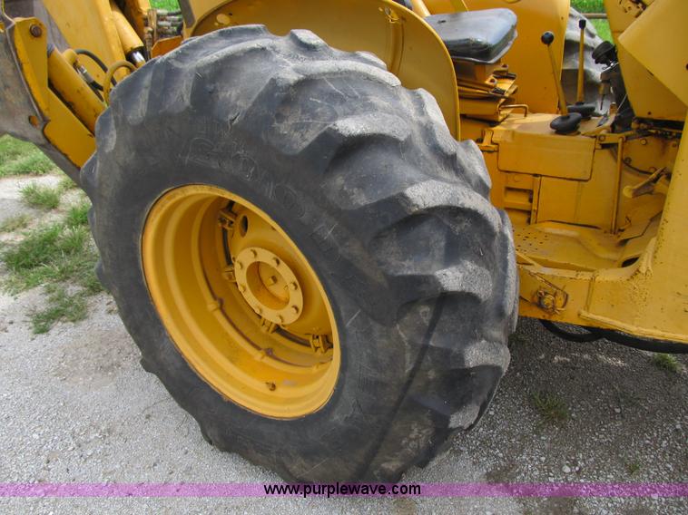 image for item Z9178 John Deere 400 backhoe