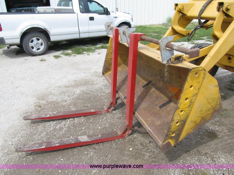 image for item Z9178 John Deere 400 backhoe