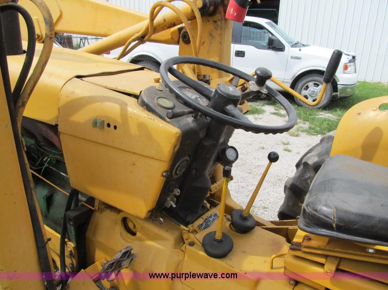 image for item Z9178 John Deere 400 backhoe