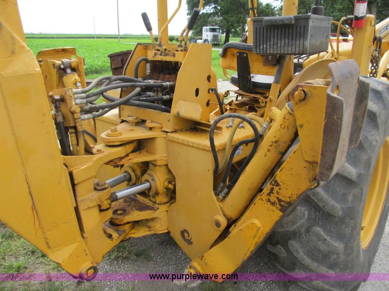 image for item Z9178 John Deere 400 backhoe