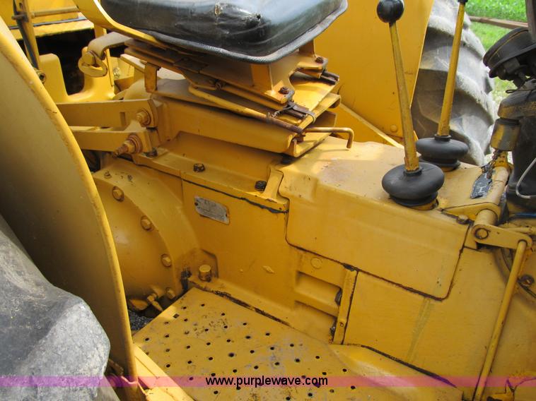 image for item Z9178 John Deere 400 backhoe