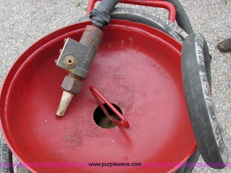 image for item Z9699 2008 Marco sand pot