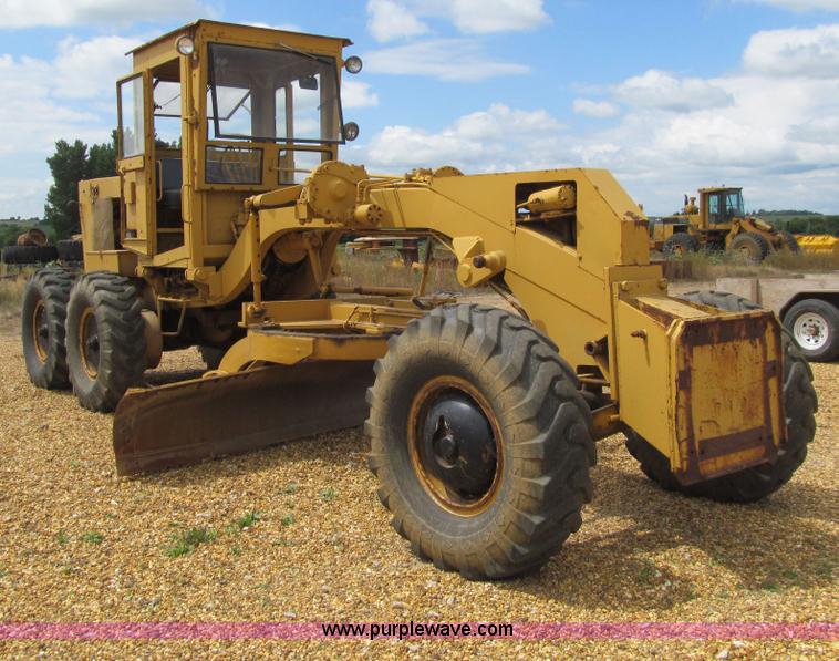 image for item E4931 1973 Wabco 555 motor grader