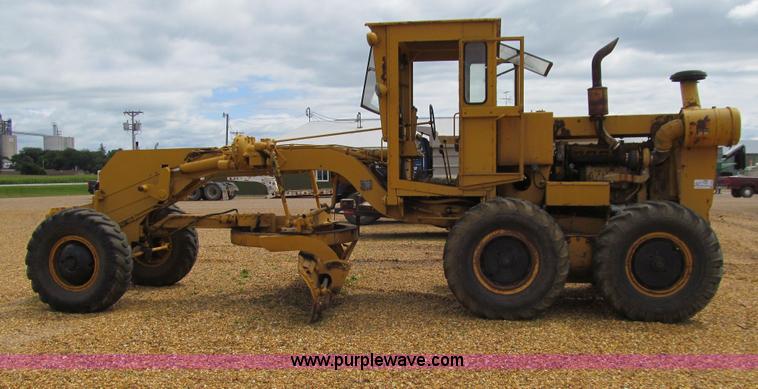 image for item E4931 1973 Wabco 555 motor grader