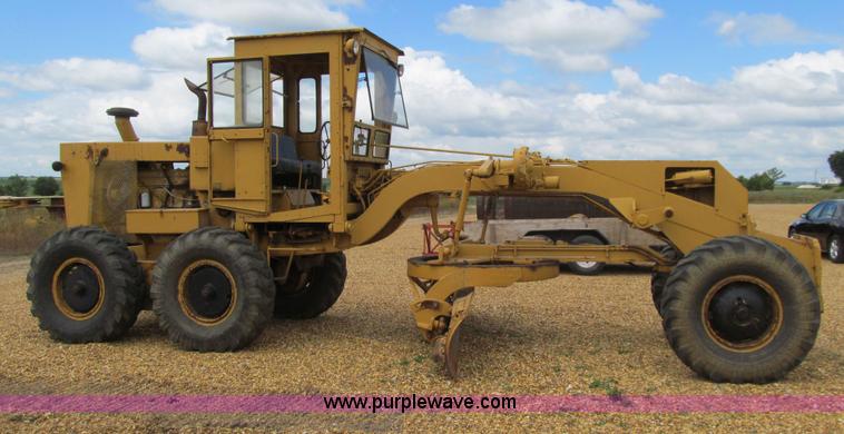 image for item E4931 1973 Wabco 555 motor grader