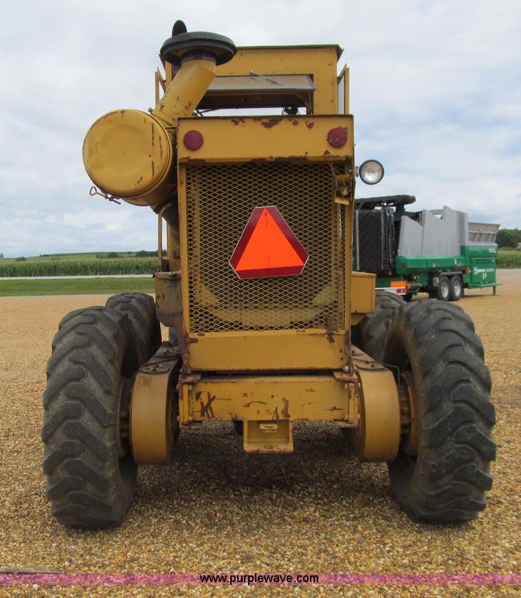 image for item E4931 1973 Wabco 555 motor grader