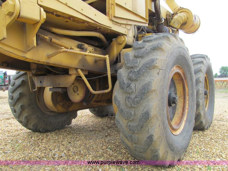 image for item E4931 1973 Wabco 555 motor grader