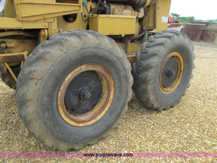 image for item E4931 1973 Wabco 555 motor grader