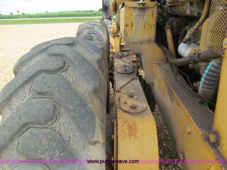 image for item E4931 1973 Wabco 555 motor grader