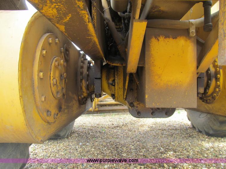 image for item E4931 1973 Wabco 555 motor grader