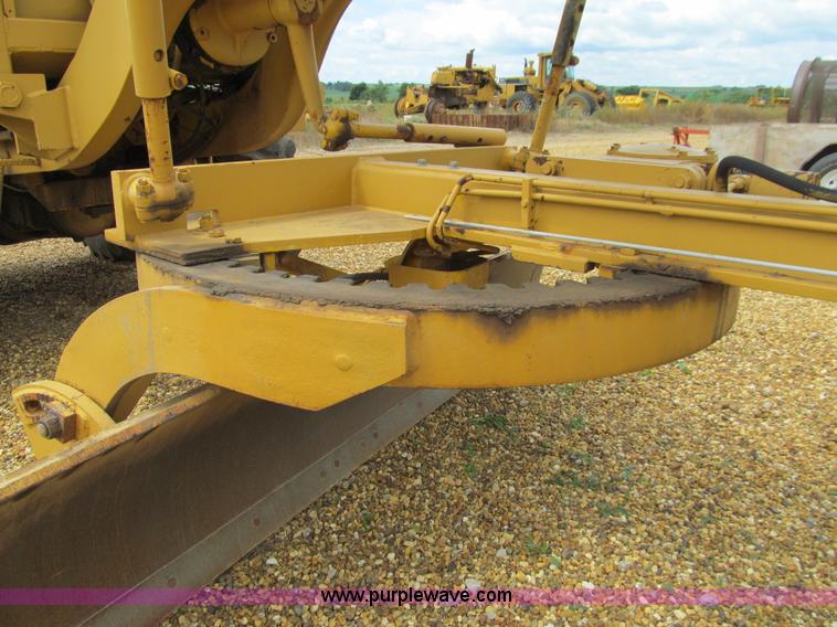 image for item E4931 1973 Wabco 555 motor grader