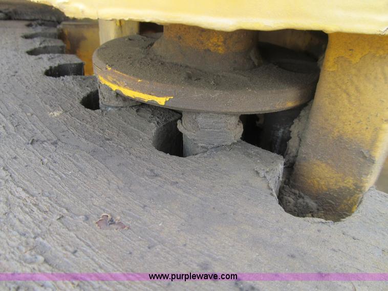 image for item E4931 1973 Wabco 555 motor grader