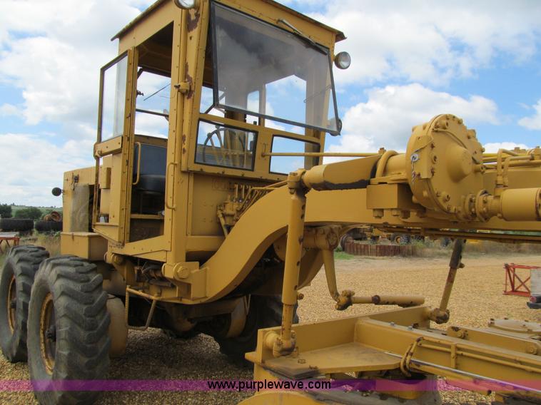 image for item E4931 1973 Wabco 555 motor grader