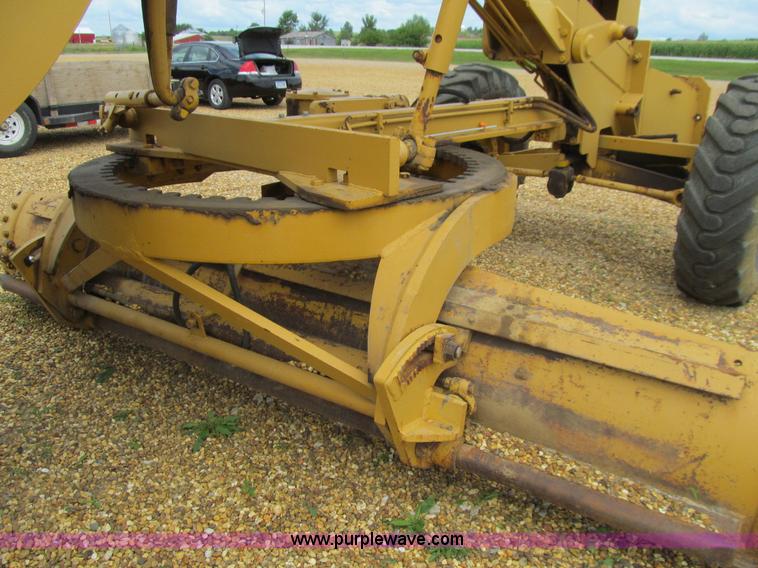 image for item E4931 1973 Wabco 555 motor grader