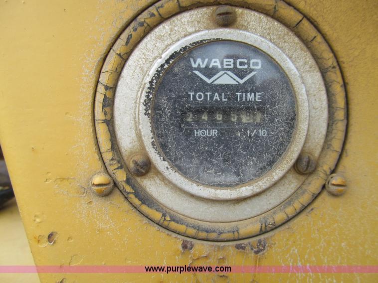 image for item E4931 1973 Wabco 555 motor grader