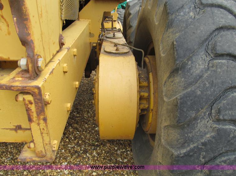 image for item E4931 1973 Wabco 555 motor grader