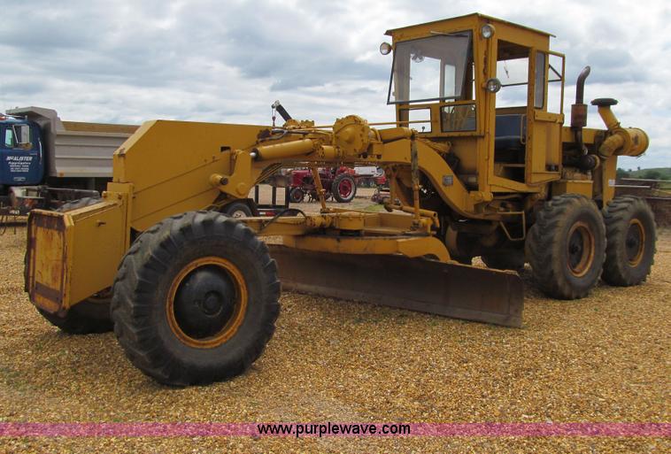 image for item E4931 1973 Wabco 555 motor grader