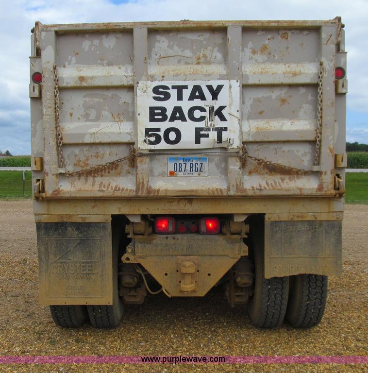 image for item E4932 1992 Mack RD688S dump truck