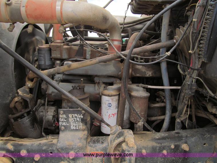 image for item E4932 1992 Mack RD688S dump truck