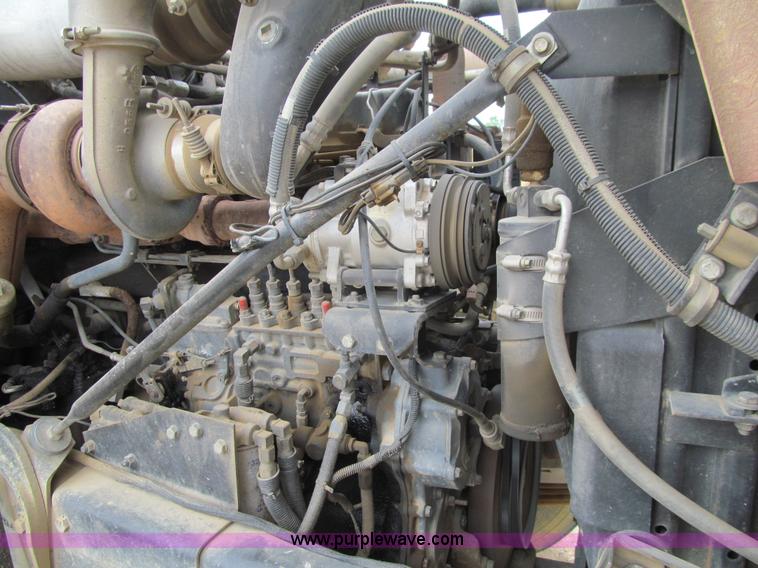 image for item E4932 1992 Mack RD688S dump truck