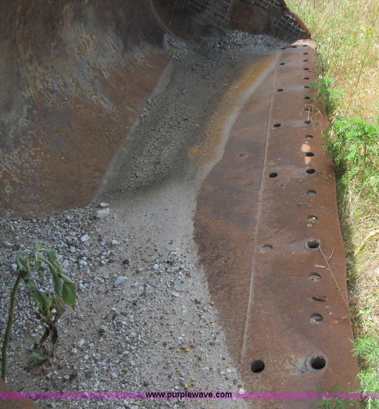 image for item E4935 1974 Caterpillar 980B wheel loader