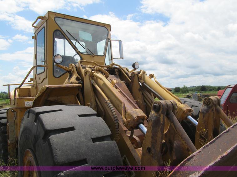 image for item E4935 1974 Caterpillar 980B wheel loader